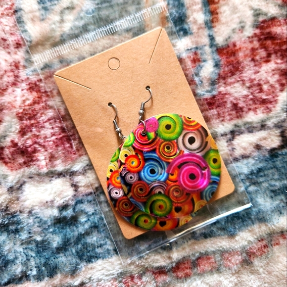 Earrings - Picture 1 of 1